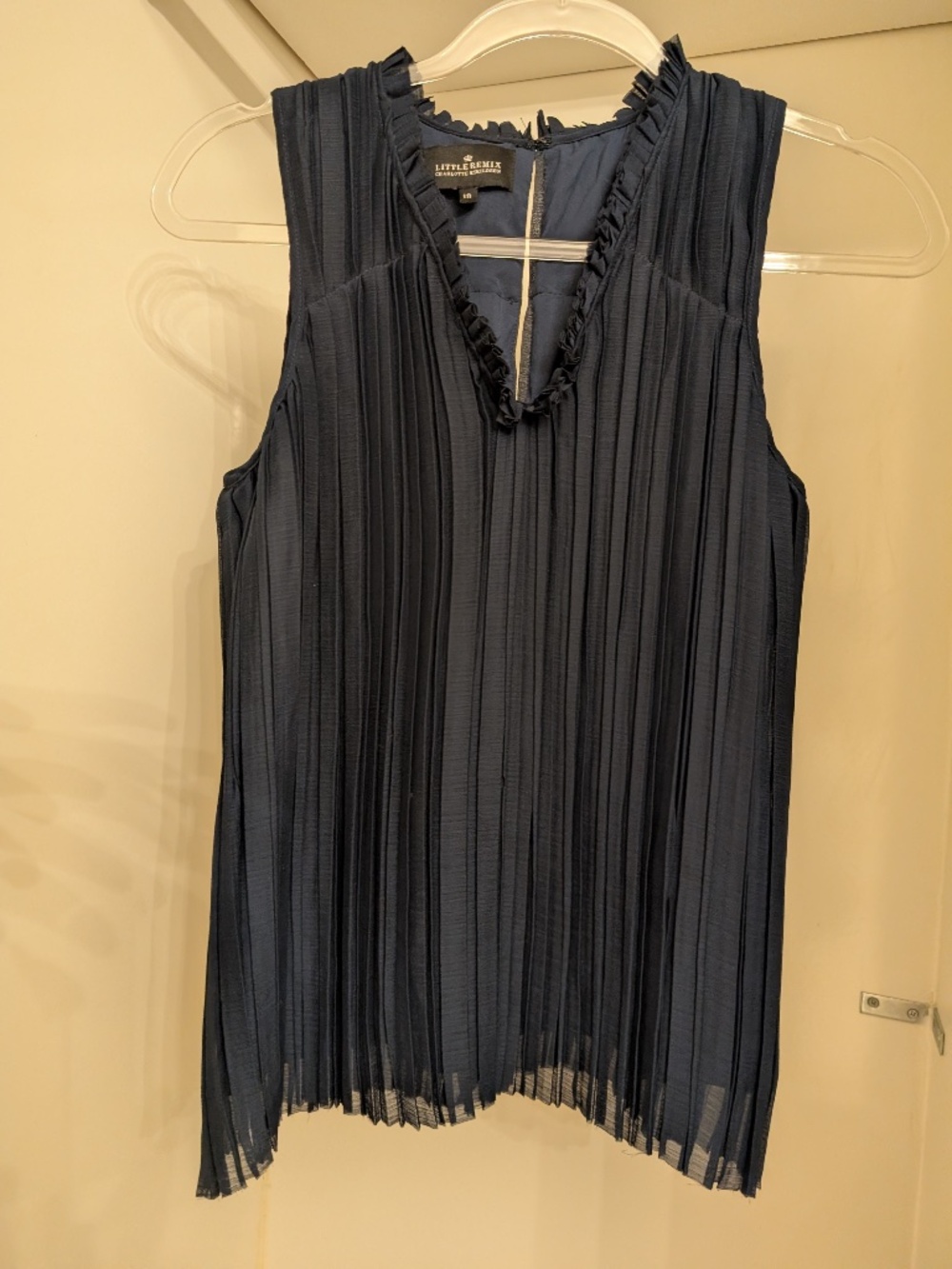 Little Remix Girls Size 18 Navy Pleated V-Neck Sleeveless Top – Elegant & Versat